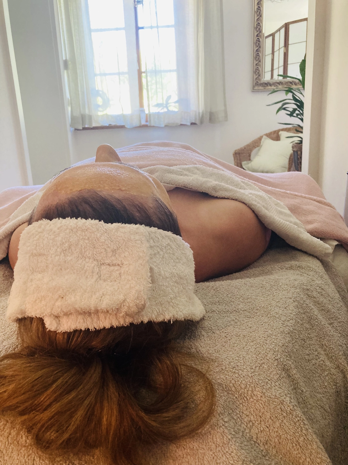 Wellness für Haut & Seele - Naturkosmetik Lounge - Therapie